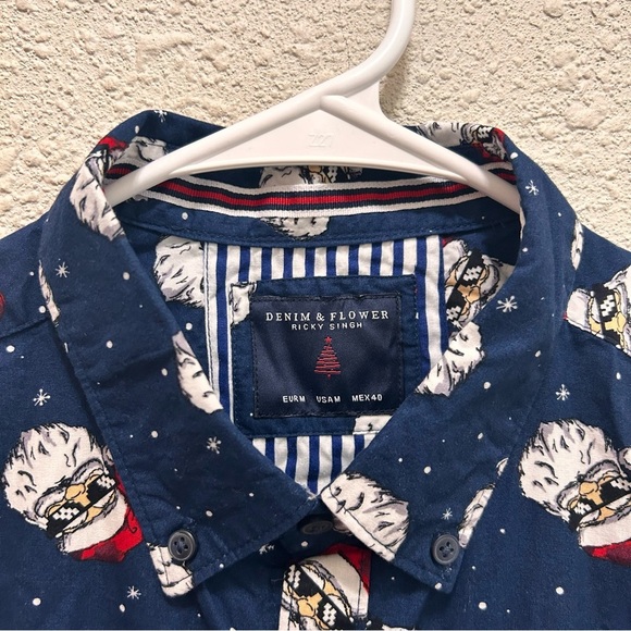 Denim & Flower Christmas Santa with Shades Navy Short Sleeve Button Down NWT M - Picture 2 of 4